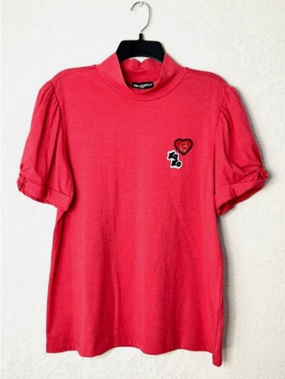 Karl Lagerfeld Paris Mock Neck Puff Sleeve Red Heart XOXO Graphics Pink Top M